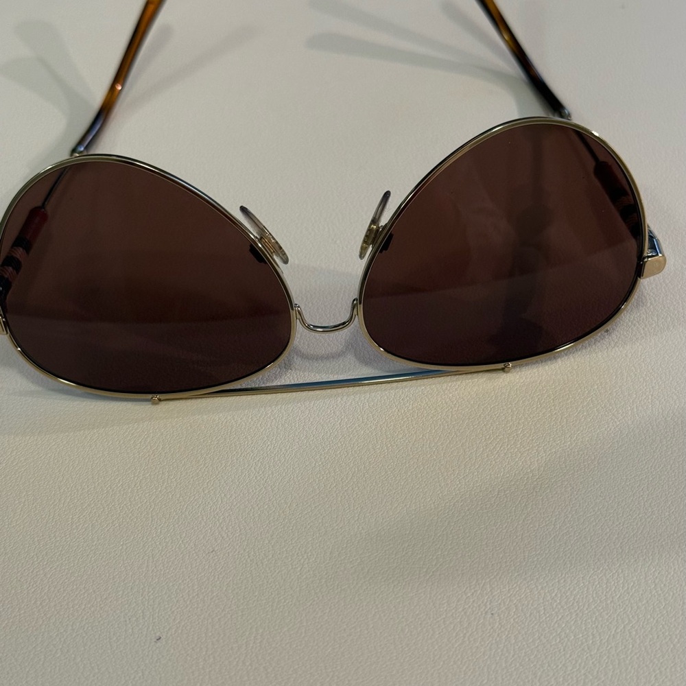 Burberry Sunglasses with Tortoise Shell Arms 140 … - image 2